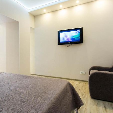 New Apartments In The City Center - Kuznechna Str. 26/2 Kharkiv Exterior photo